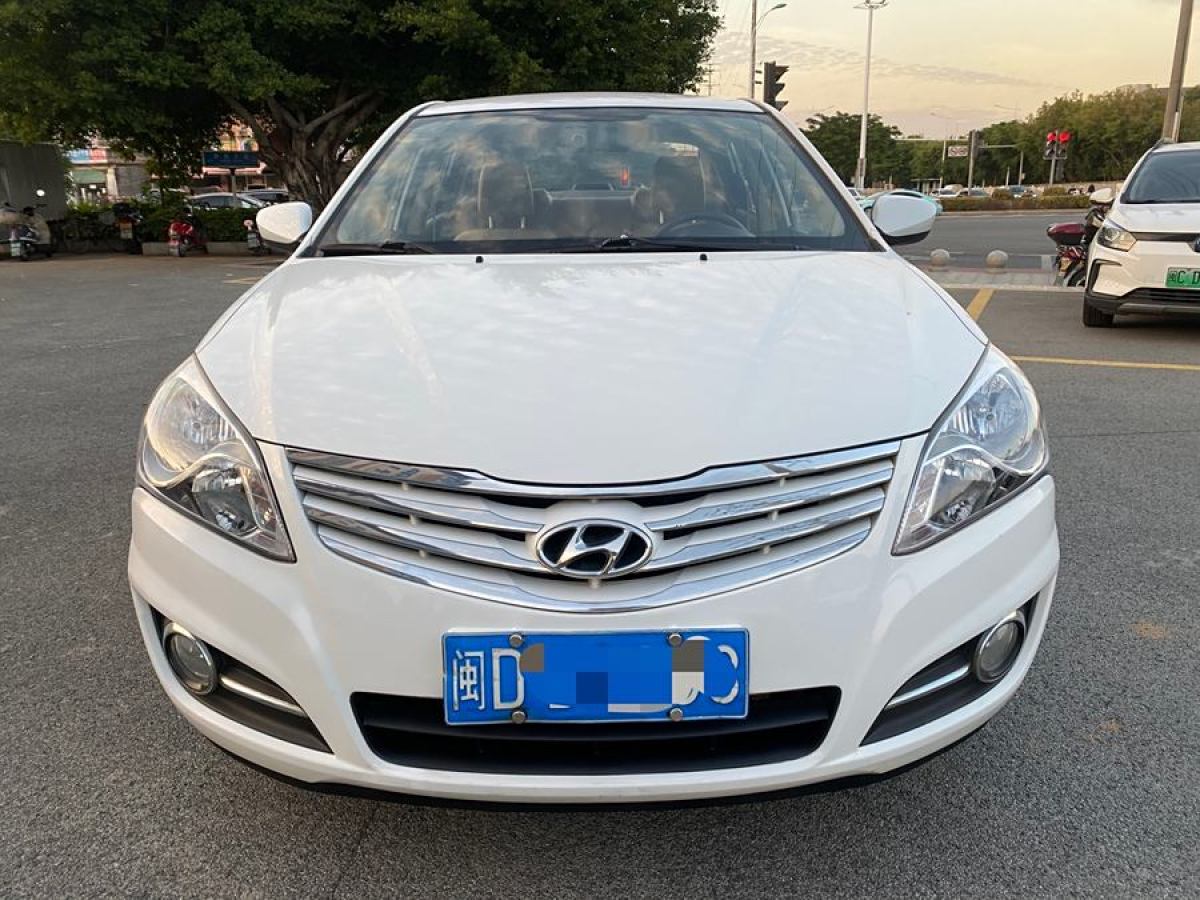 現(xiàn)代 悅動  2011款 1.6L 手動舒適型圖片