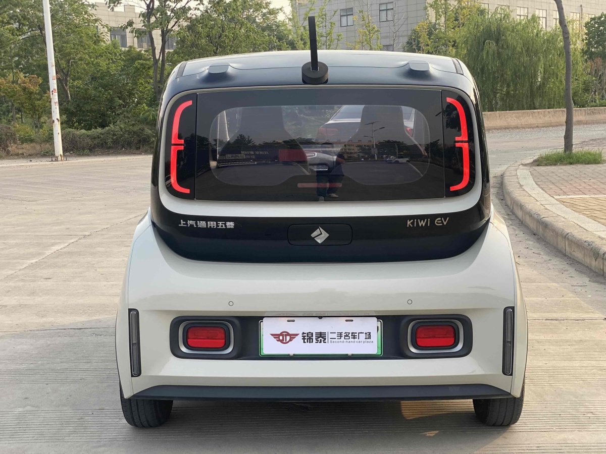 寶駿 寶駿KiWi EV  2021款 藝術(shù)家 三元鋰圖片