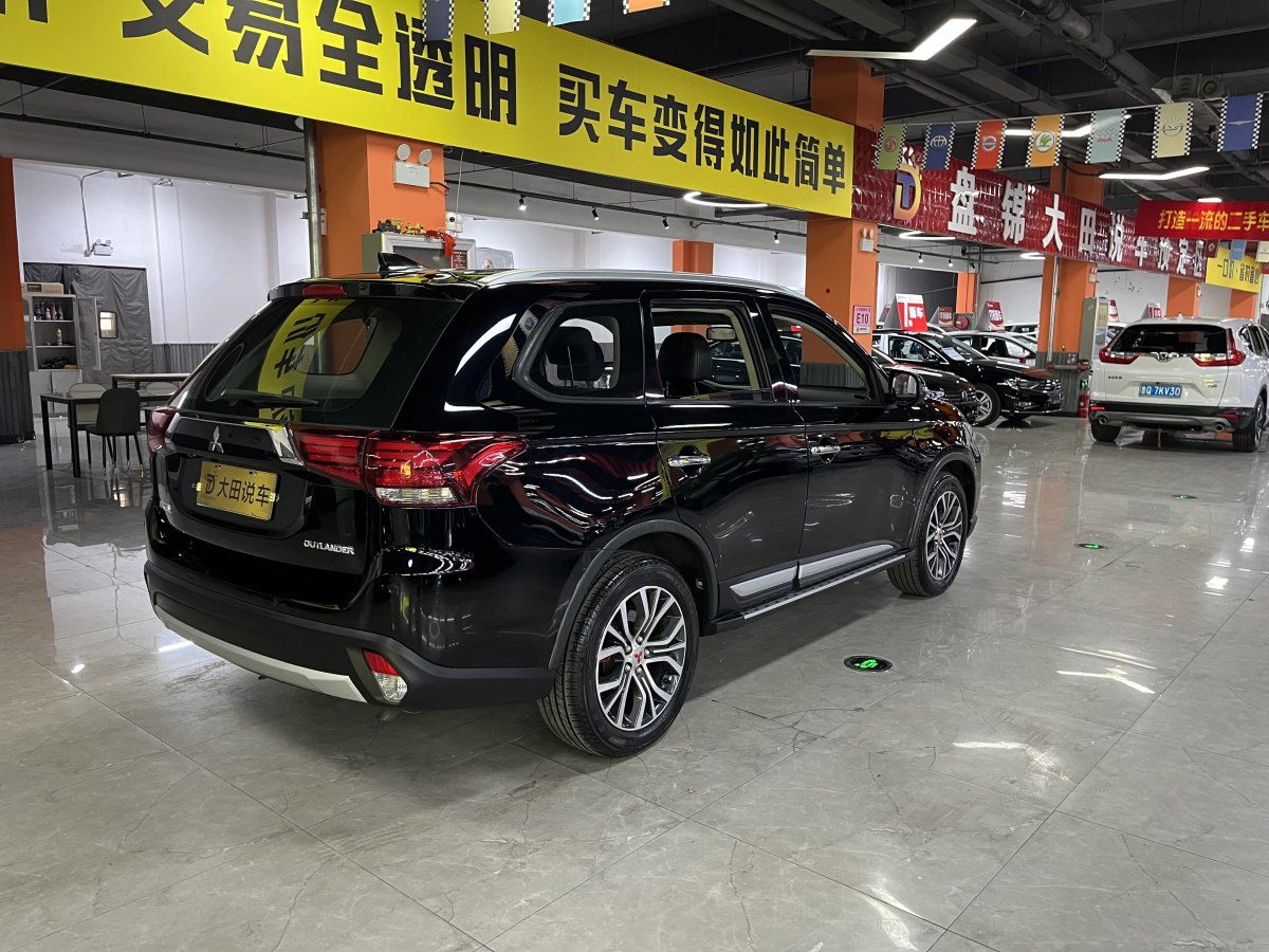 三菱 歐藍(lán)德  2017款 2.0L 兩驅(qū)榮耀版 5座圖片
