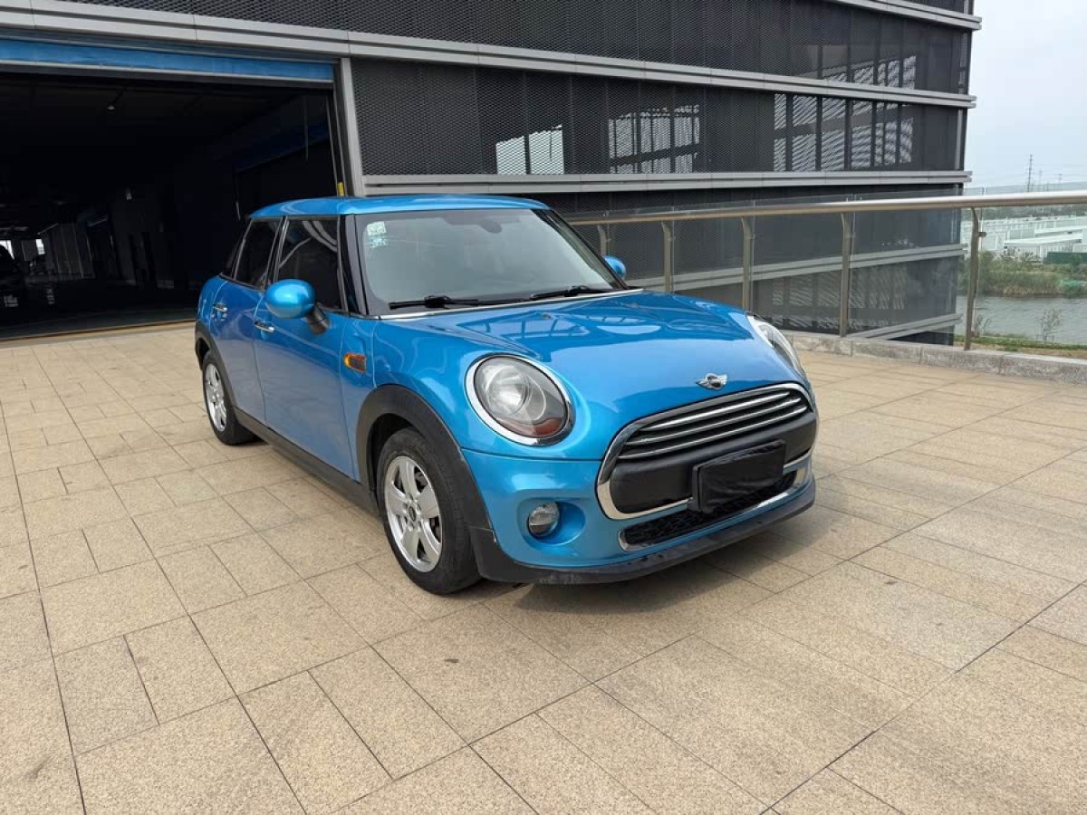 MINI MINI  2015款 1.2T ONE 五門版圖片