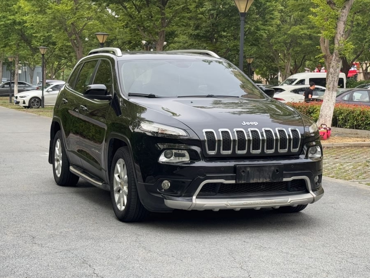 Jeep 自由光  2016款 2.4L 領(lǐng)先版圖片