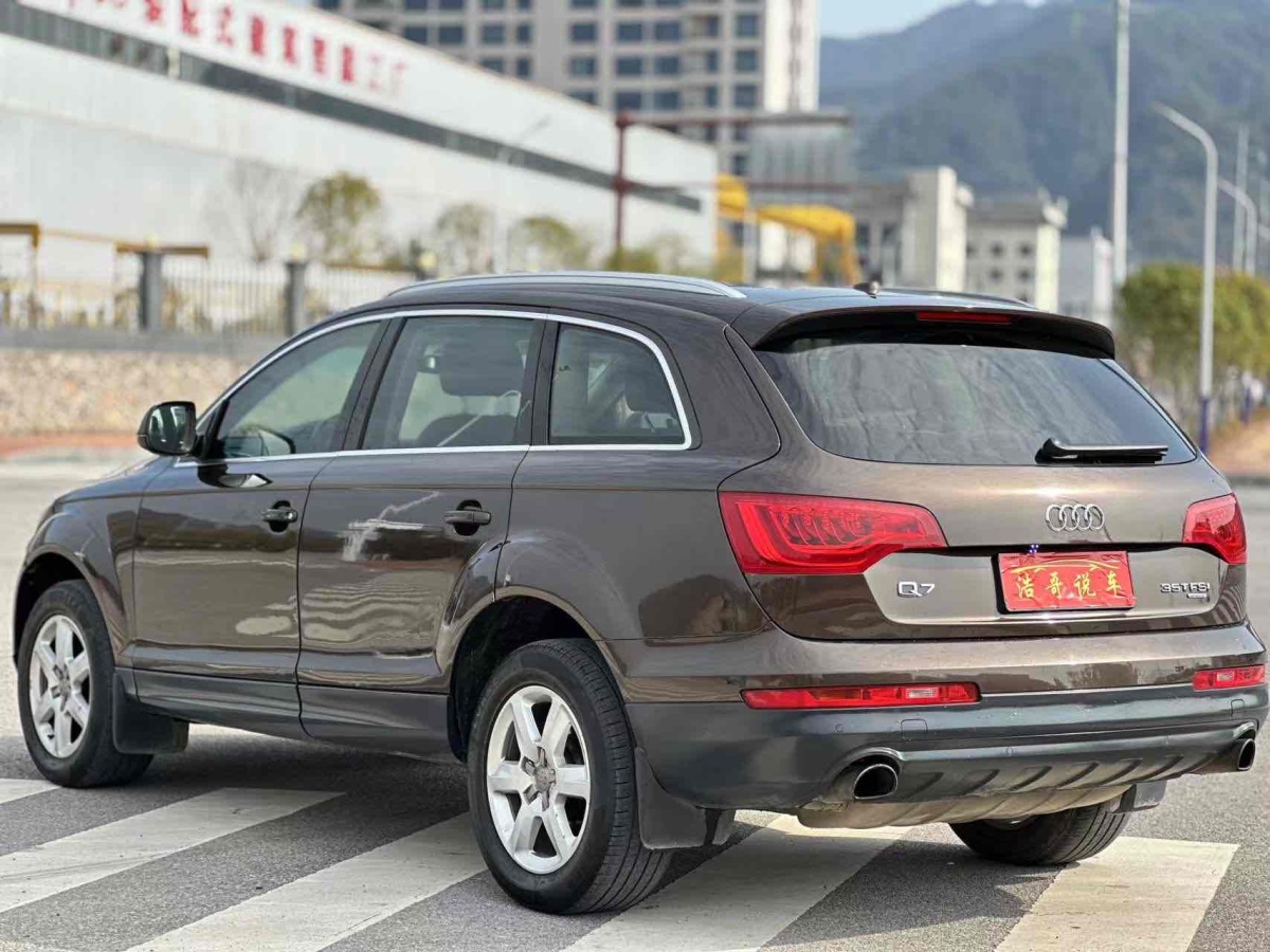 奧迪 奧迪Q7  2014款 35 TFSI 運(yùn)動型圖片