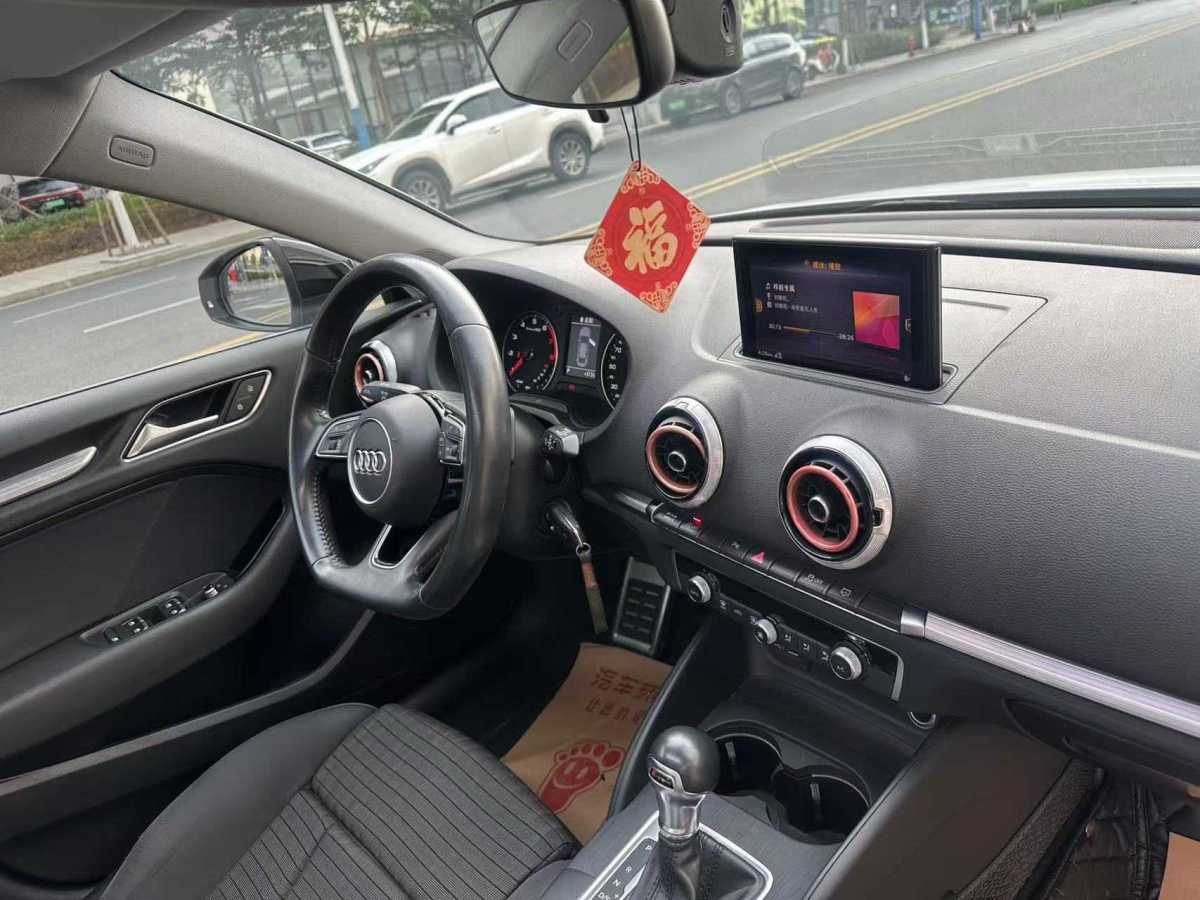 奧迪 奧迪A3  2019款 Limousine 35 TFSI 運(yùn)動(dòng)型 國(guó)V圖片