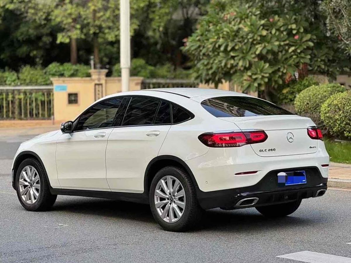 奔馳 奔馳GLC  2022款 改款 GLC 260 4MATIC 轎跑SUV圖片