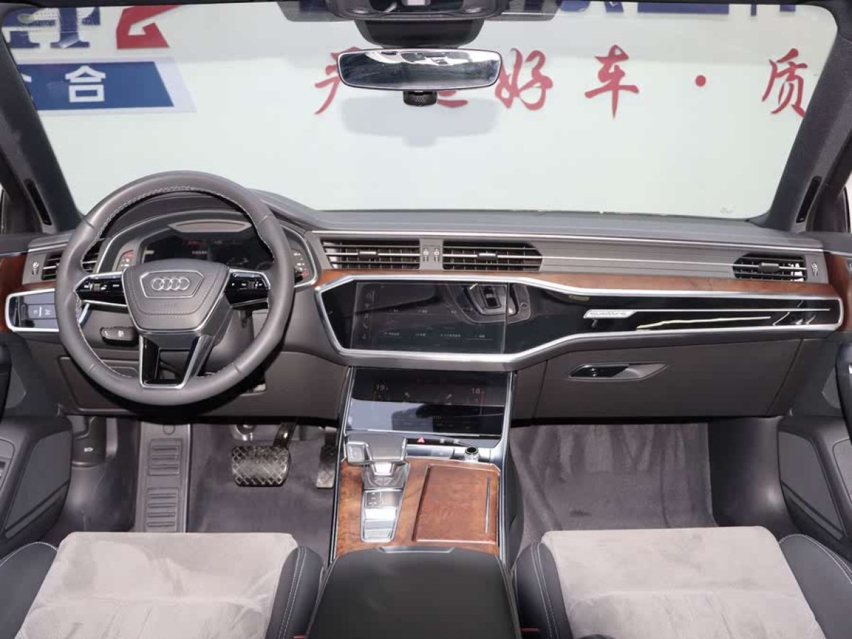 奧迪 奧迪A6L  2023款 改款 45 TFSI quattro 臻選動感型圖片