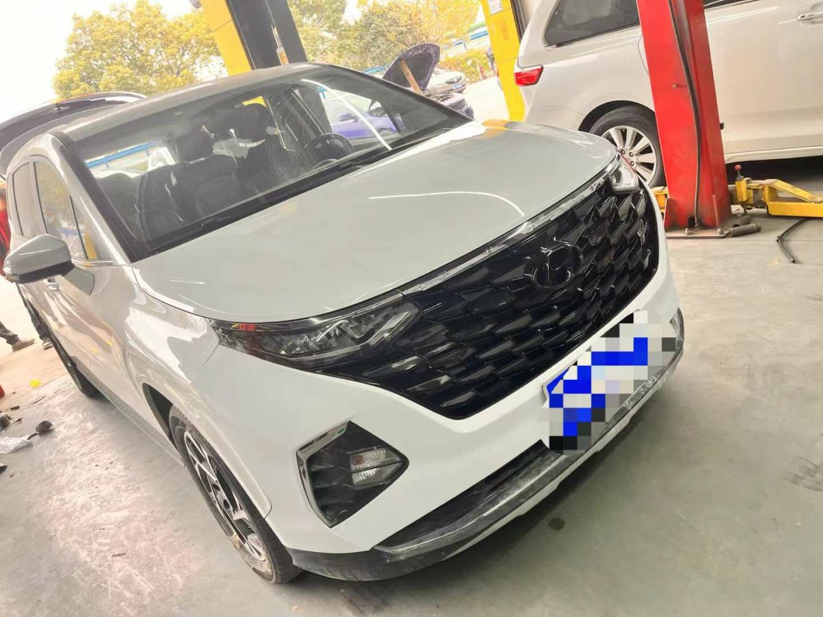 現(xiàn)代 伊蘭特  2022款 1.5L CVT 20周年紀(jì)念款圖片