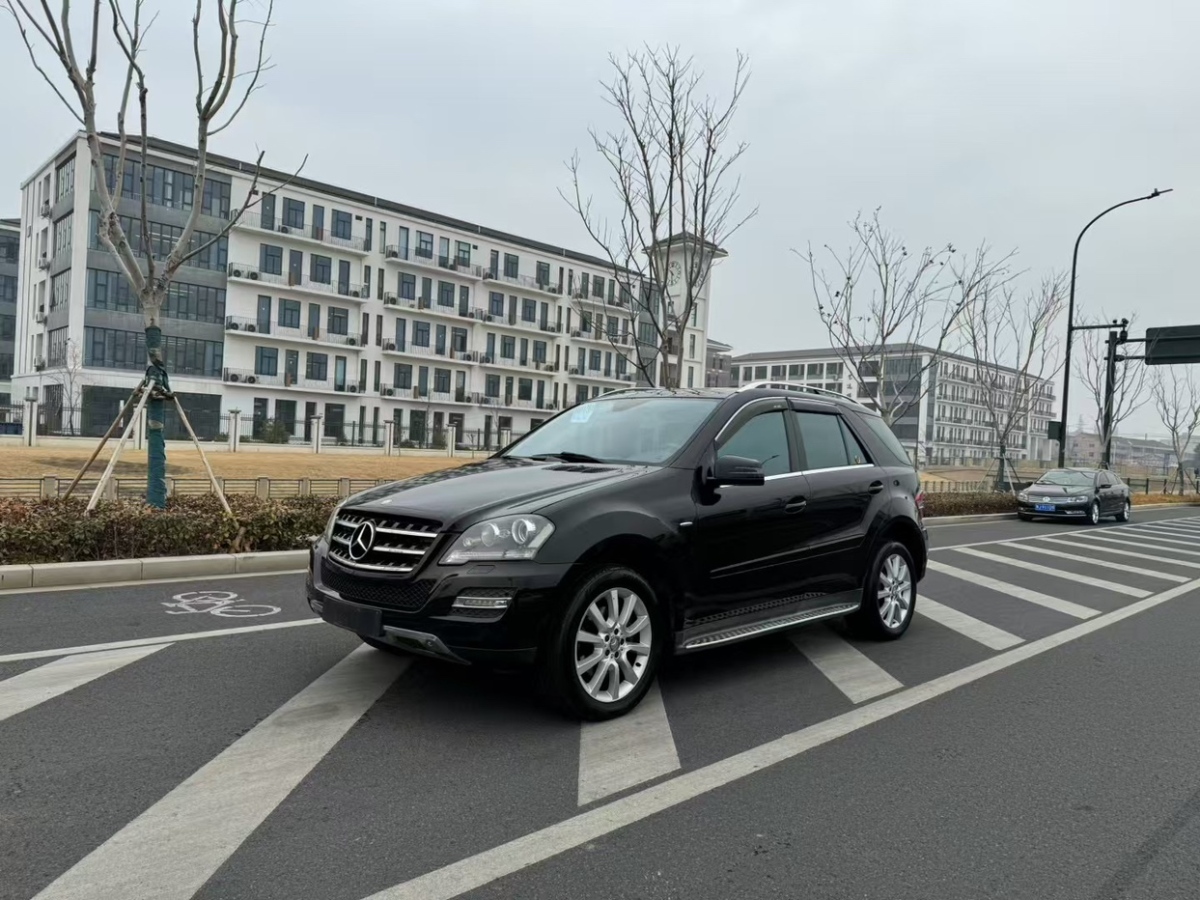 奔馳 ML級  2011款 ML350 3.5L 4MATIC 豪華型圖片