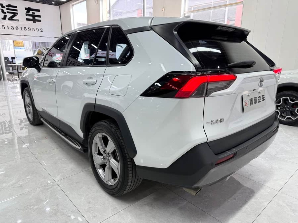 豐田 RAV4榮放  2022款 2.0L CVT兩驅(qū)風尚Plus版圖片