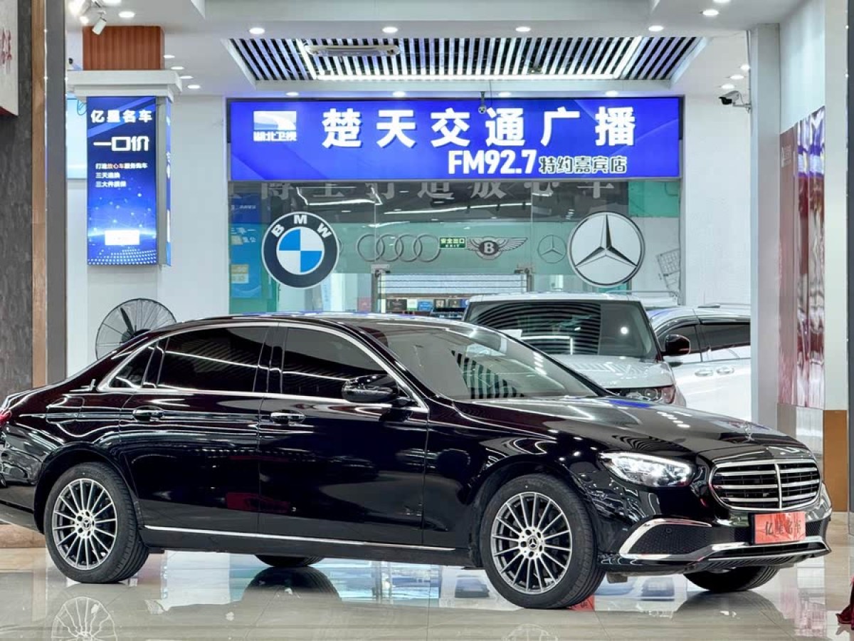 奔馳 奔馳E級(jí)  2023款 改款 E 260 L圖片
