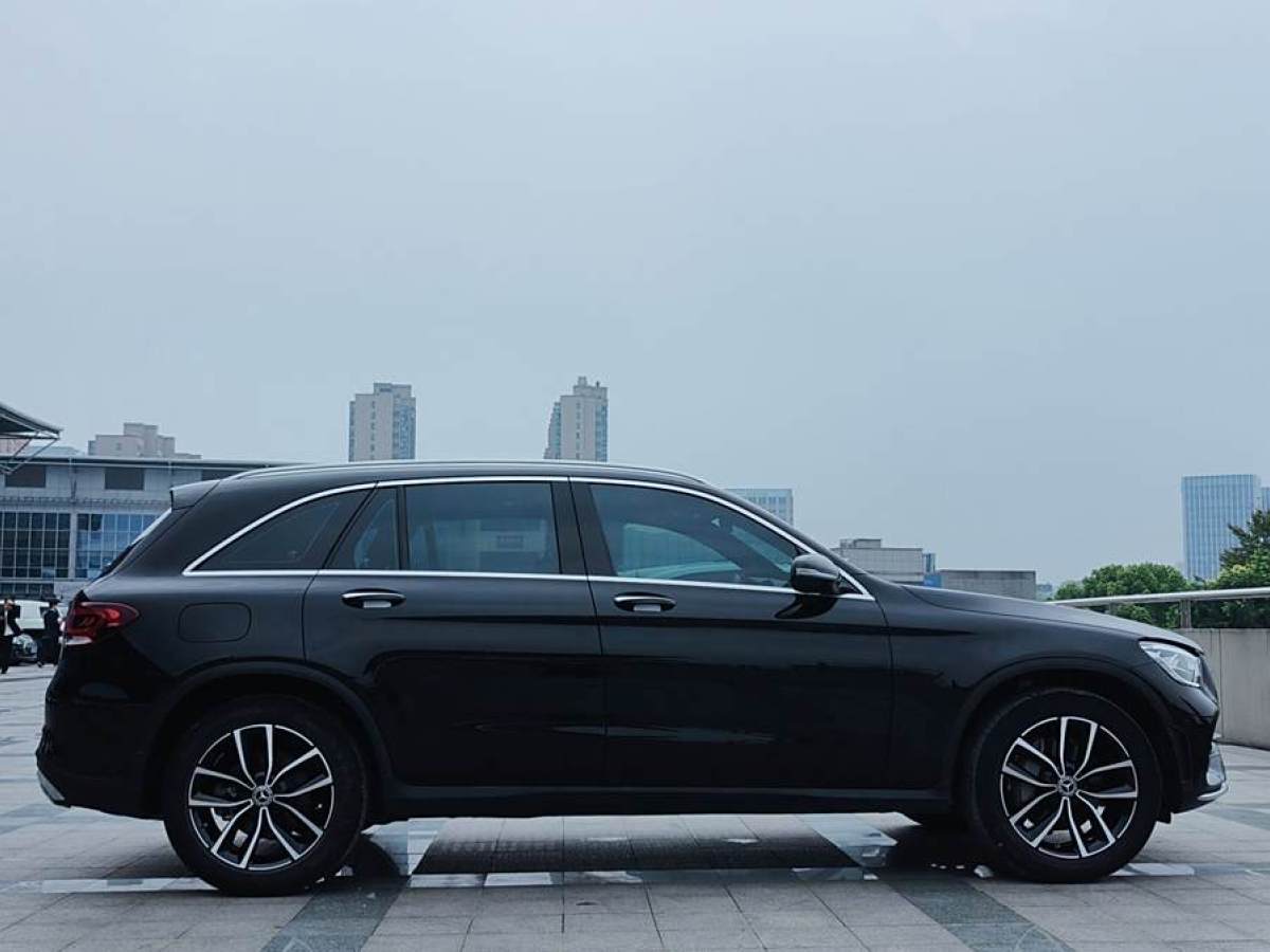 2022年1月奔馳 奔馳GLC  2021款 GLC 260 L 4MATIC 豪華型