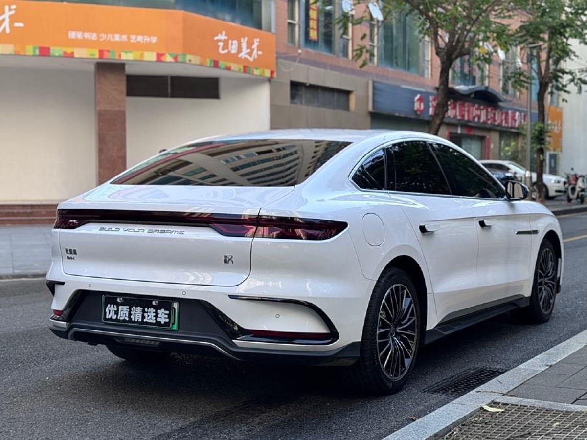 比亞迪 漢  2022款 DM-i 121KM 領(lǐng)航型圖片