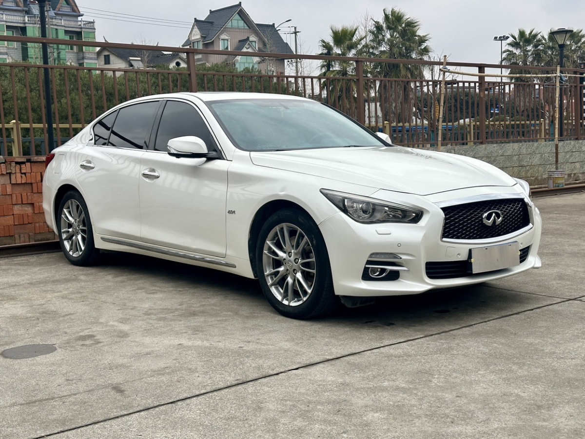 英菲尼迪 Q50L  2016款 2.0T 悅享版圖片