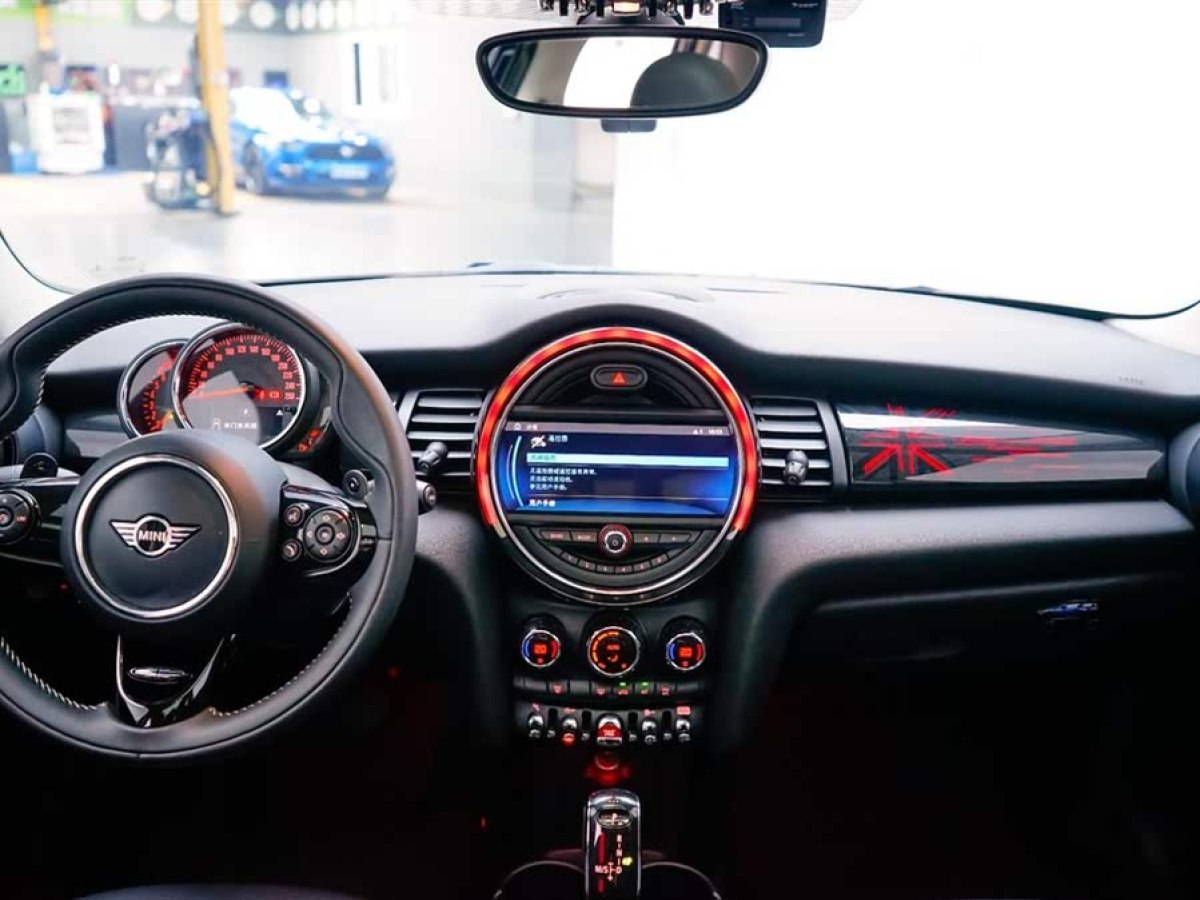 MINI MINI  2019款 2.0T COOPER S 藝術(shù)家 五門版圖片