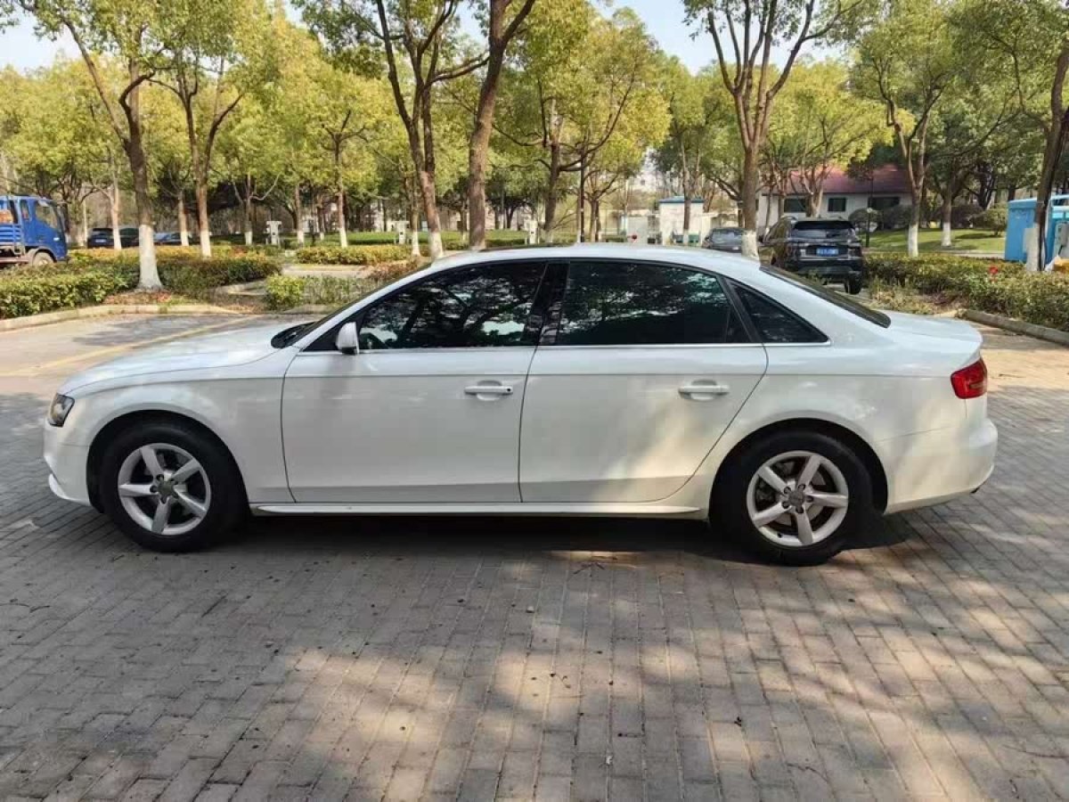 奧迪 奧迪A4L  2013款 35 TFSI 自動舒適型圖片