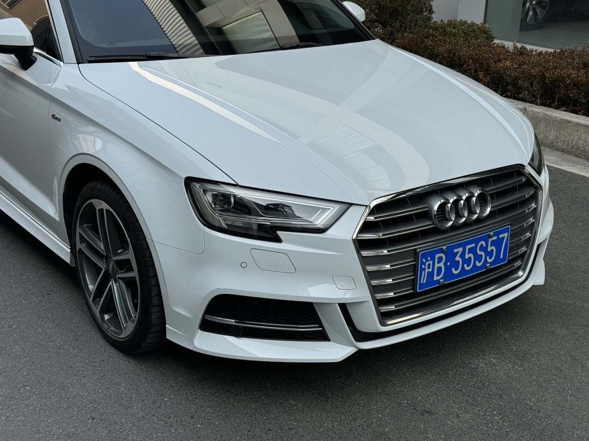 奧迪 奧迪A3  2019款 Limousine 35 TFSI 運(yùn)動(dòng)型 國(guó)VI圖片