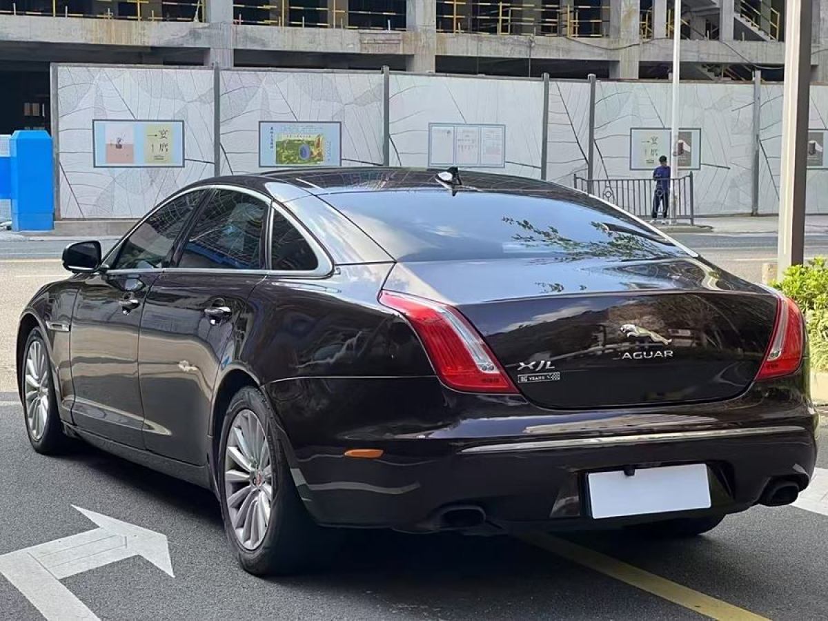 捷豹 XJ  2015款 XJL 2.0T 兩驅(qū)典雅商務(wù)版圖片