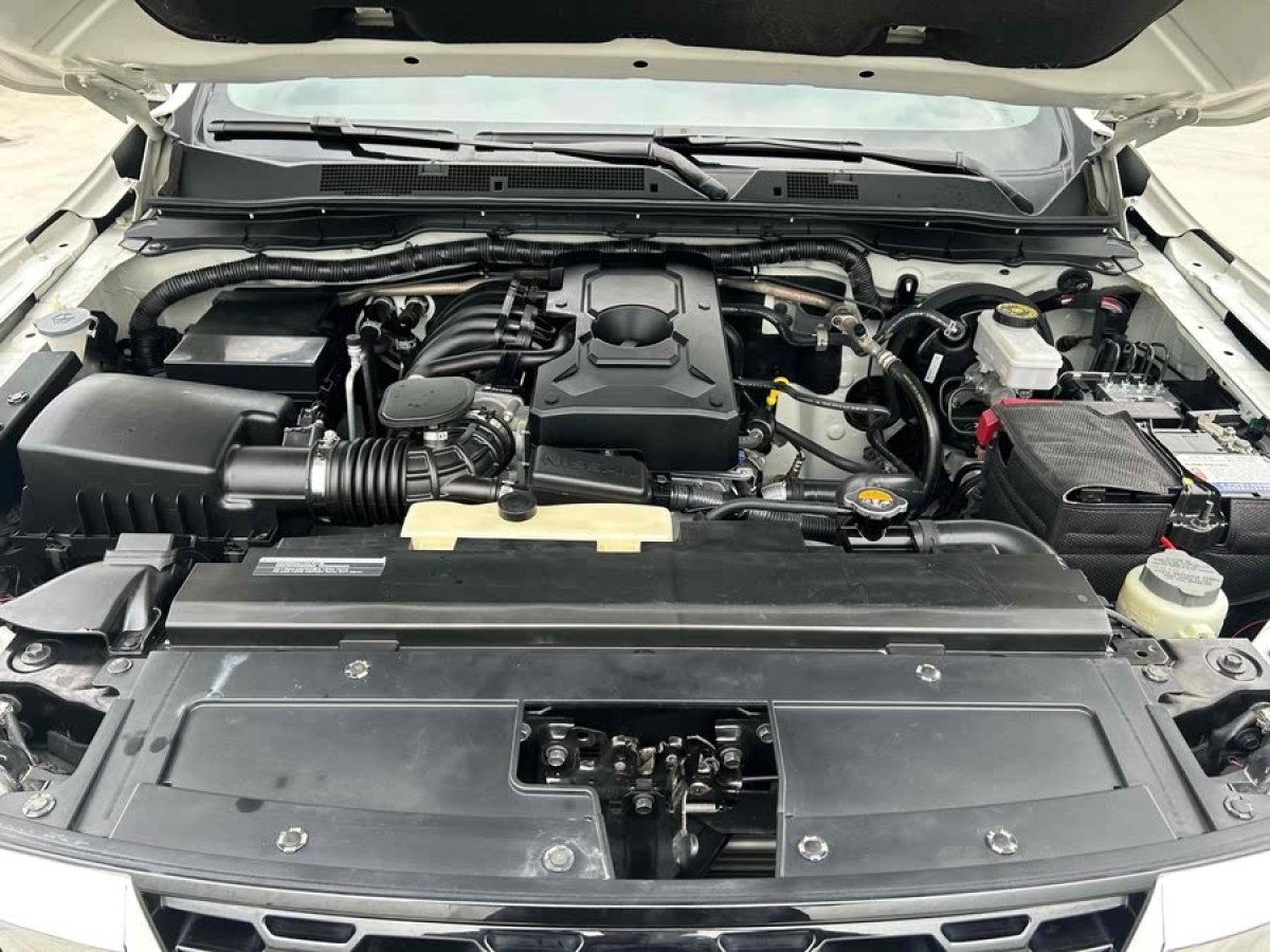 日產(chǎn) 途達  2020款 2.5L 自動四驅(qū)豪華版圖片