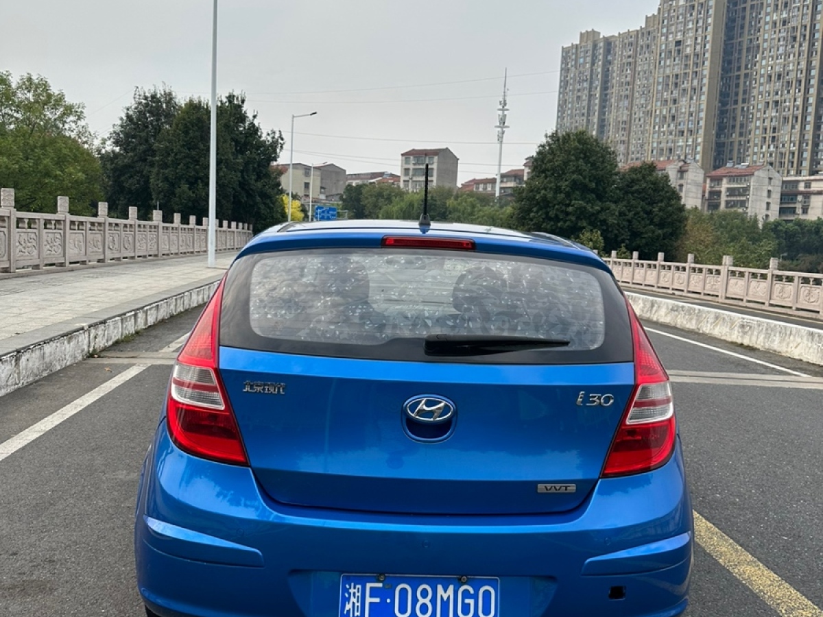 現(xiàn)代 i30  2009款 1.6L 自動舒享型圖片