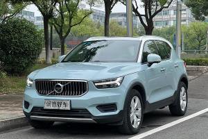 XC40 沃尔沃 T4 四驱破晓冰雪白