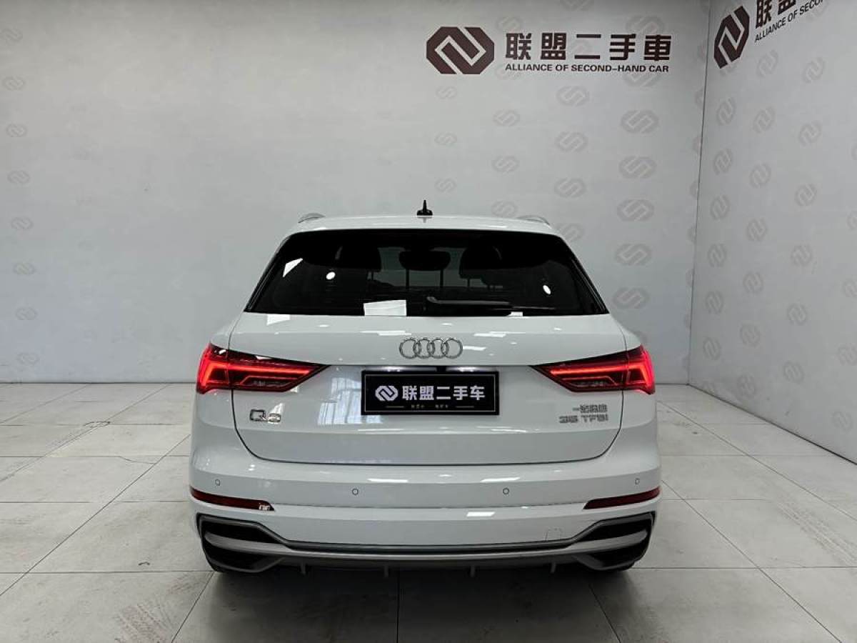 奧迪 奧迪Q3  2022款 35 TFSI 進(jìn)取動(dòng)感型圖片