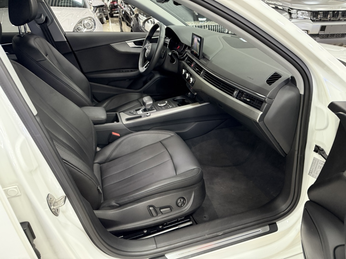 奧迪 奧迪A4L  2019款 40 TFSI 進取型 國V圖片
