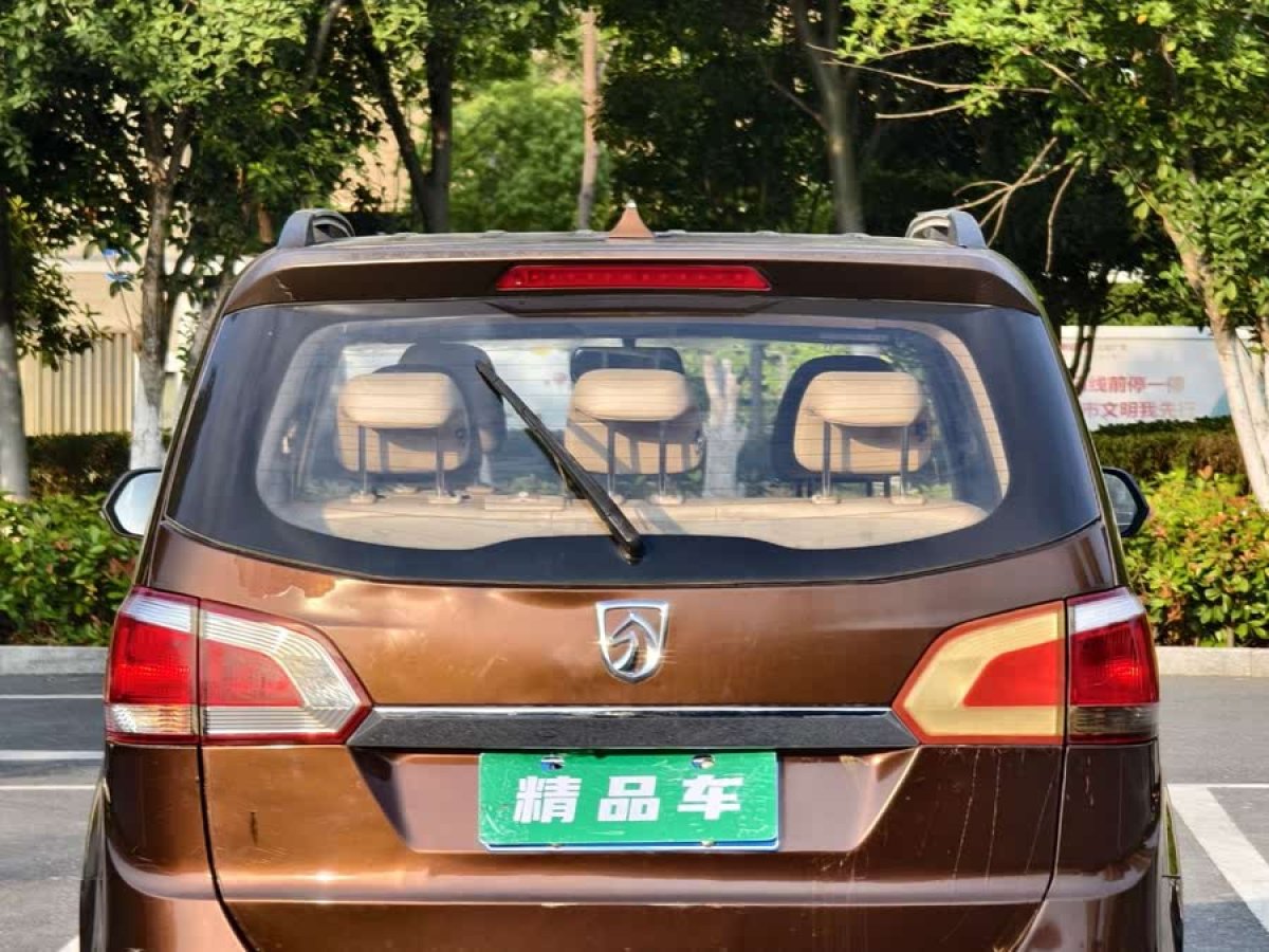 寶駿 730  2014款 1.5L 手動豪華型 7座圖片