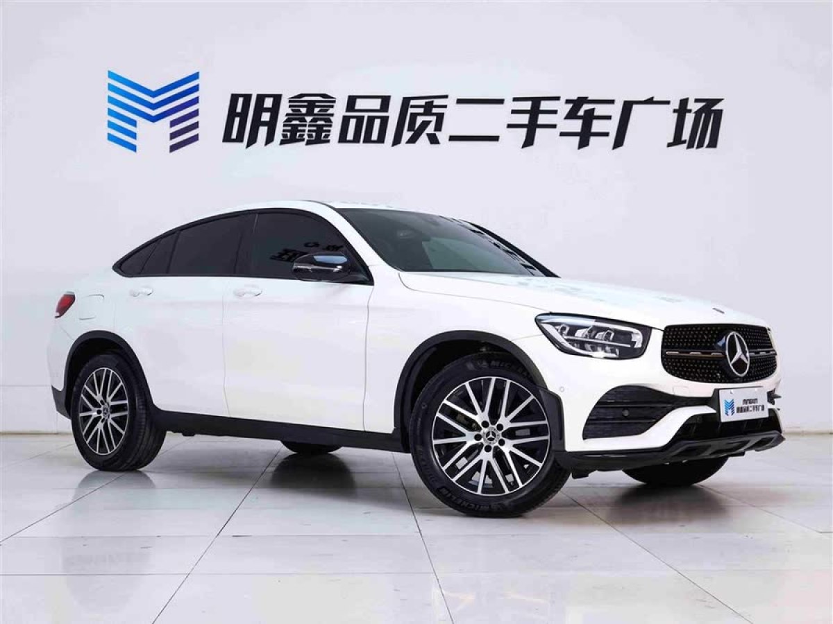 奔馳 奔馳GLC  2023款 改款 GLC 260 4MATIC 轎跑SUV圖片