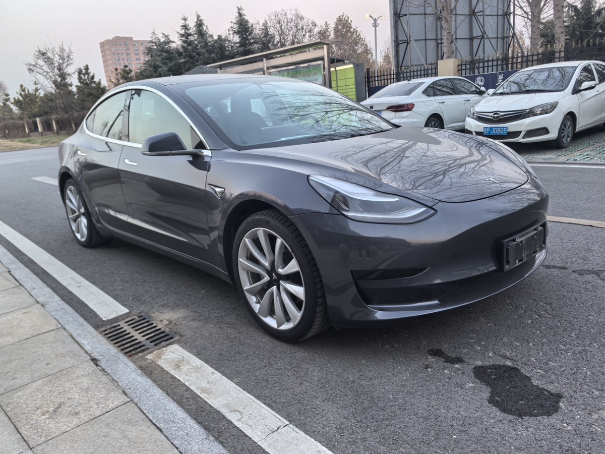 特斯拉 Model 3  2019款 標準續(xù)航后驅升級版圖片