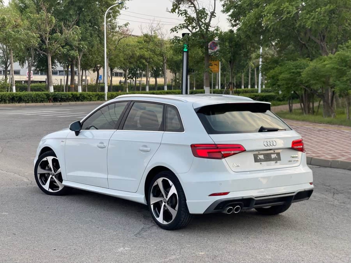奧迪 奧迪A3  2017款 Sportback 35 TFSI 運(yùn)動(dòng)型圖片