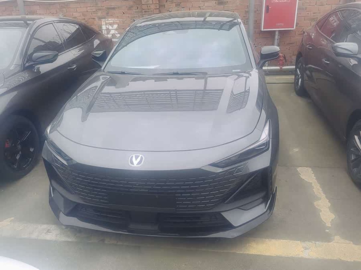 長安 長安UNI-V  2023款 1.5T 運動版圖片