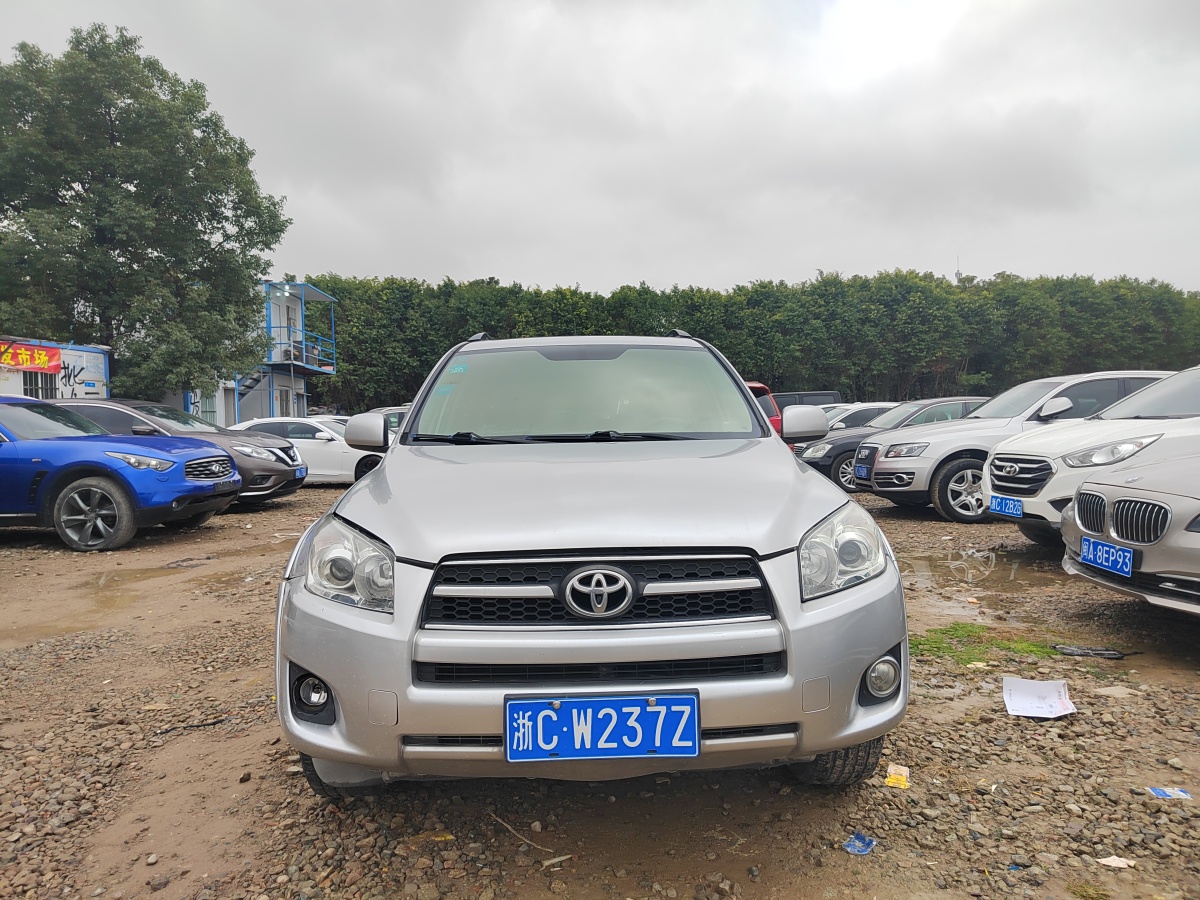 豐田 RAV4榮放  2009款 2.4L 自動(dòng)豪華版圖片