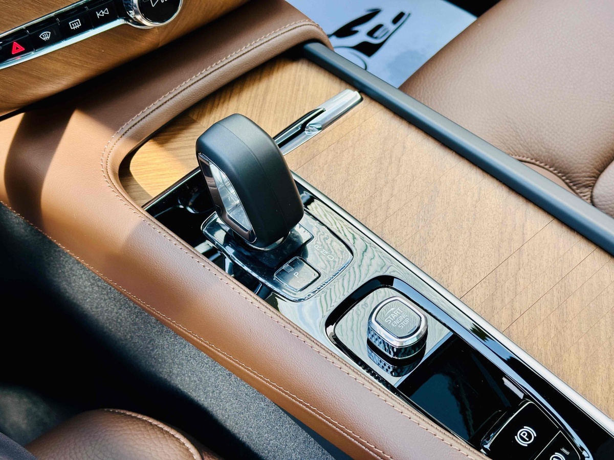 沃爾沃 XC90  2024款 B6 智逸豪華版 7座圖片