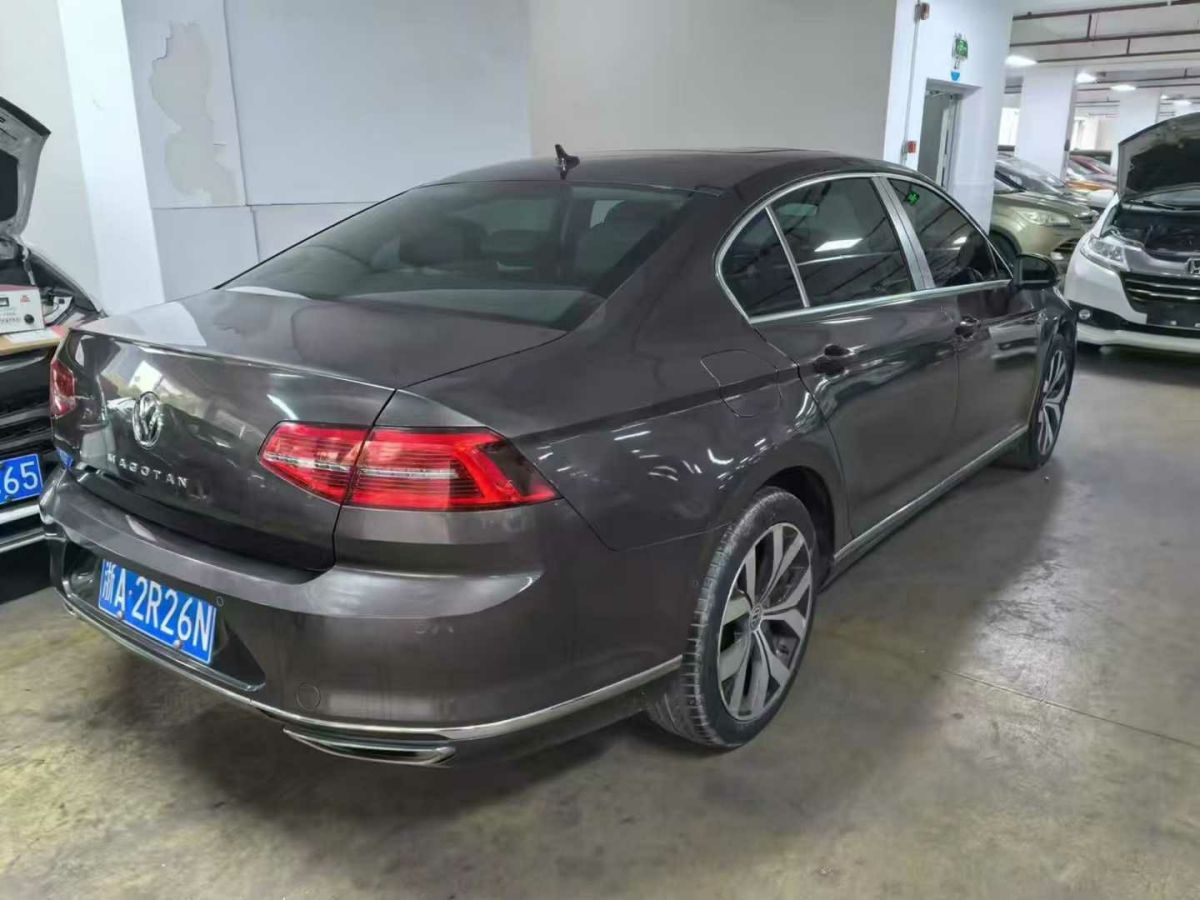 大眾 邁騰  2017款 280TSI DSG 領(lǐng)先型圖片