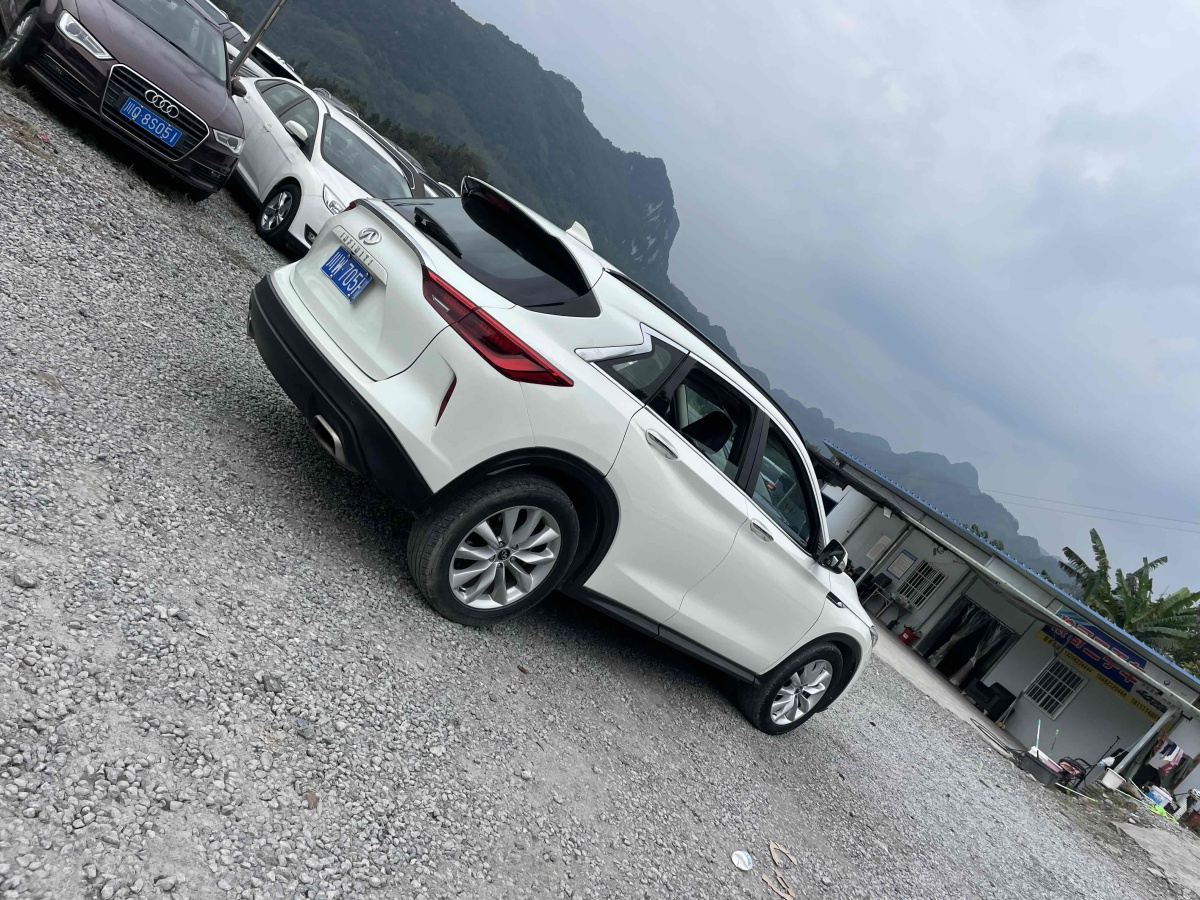 2019年1月英菲尼迪 QX50  2018款 QX50 2.0T CVT兩驅(qū)時尚版