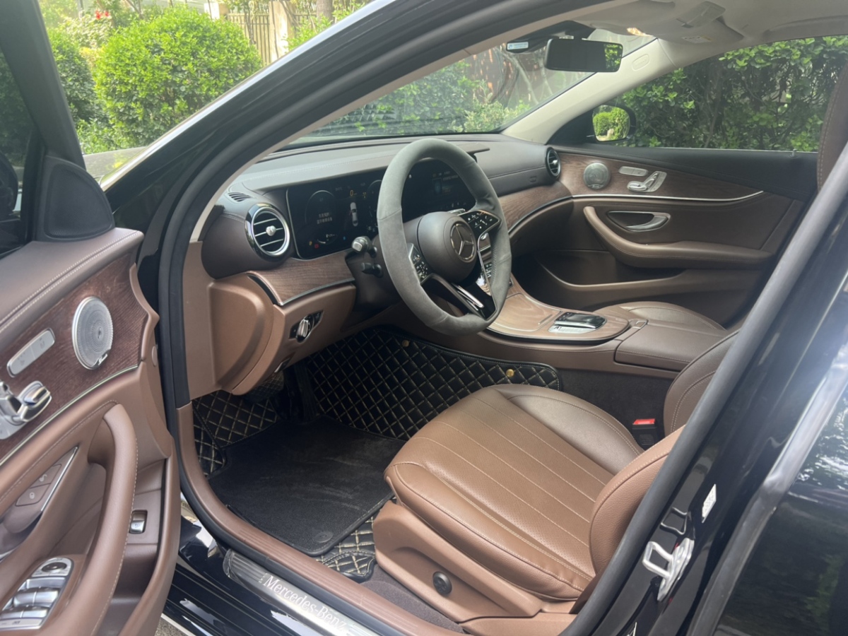 奔馳 奔馳E級  2023款 E 300 L 時(shí)尚型圖片