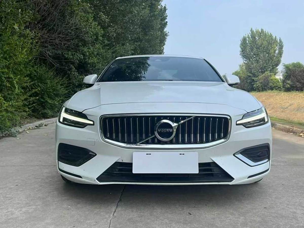 沃爾沃 S60L  2021款 T4 智遠(yuǎn)豪華版圖片