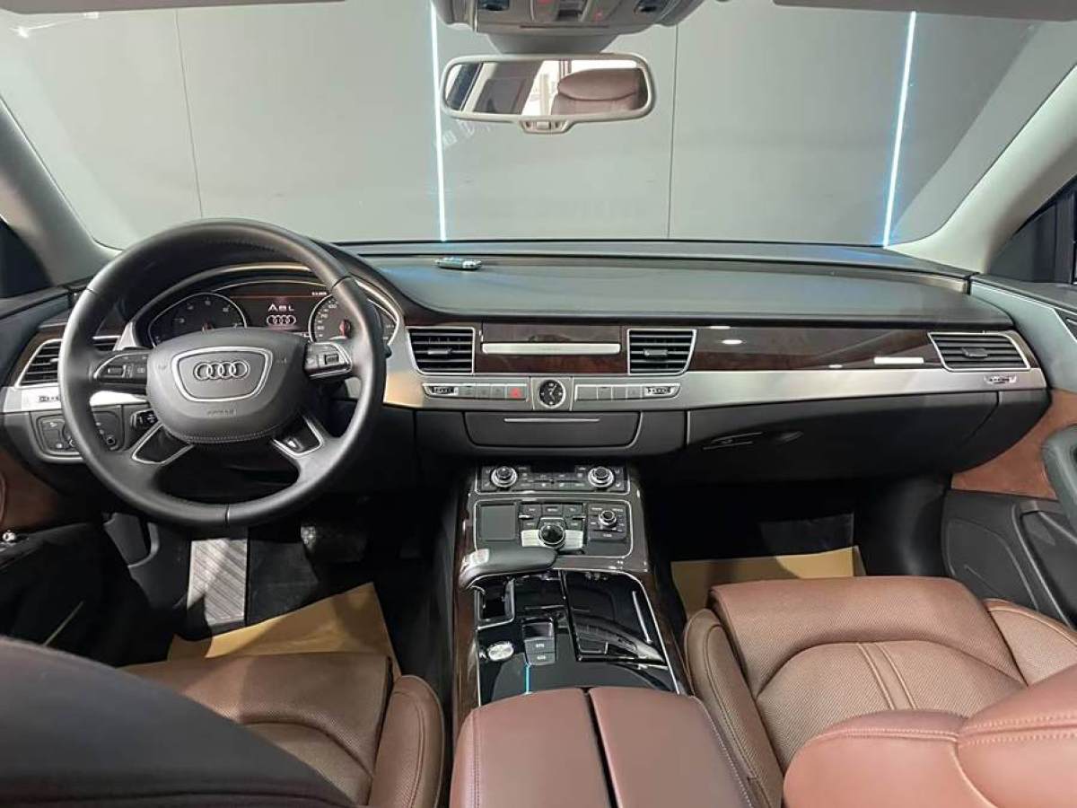 奧迪 奧迪A8  2014款 A8L 45 TFSI quattro豪華型圖片