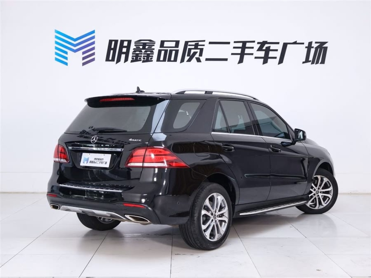奔馳 奔馳GLE  2018款 GLE 320 4MATIC 動感型臻藏版圖片