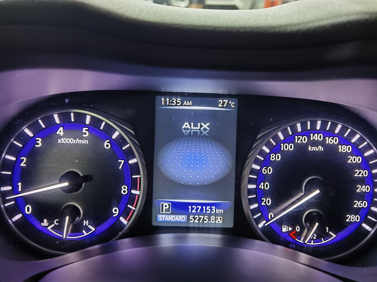 2015年4月英菲尼迪 Q50  2014款 3.7L 舒适版