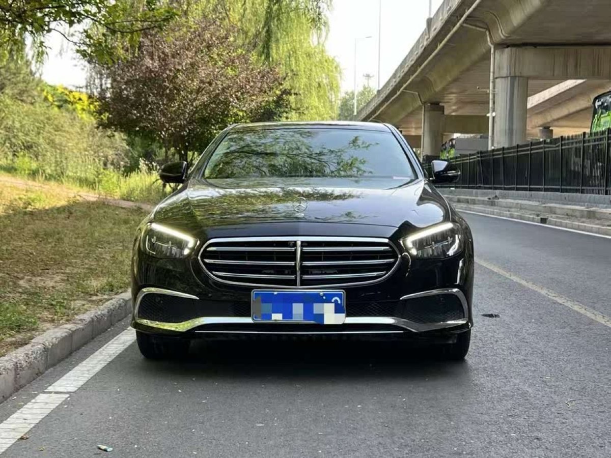 奔馳 奔馳E級  2022款 改款 E 300 L 豪華型圖片