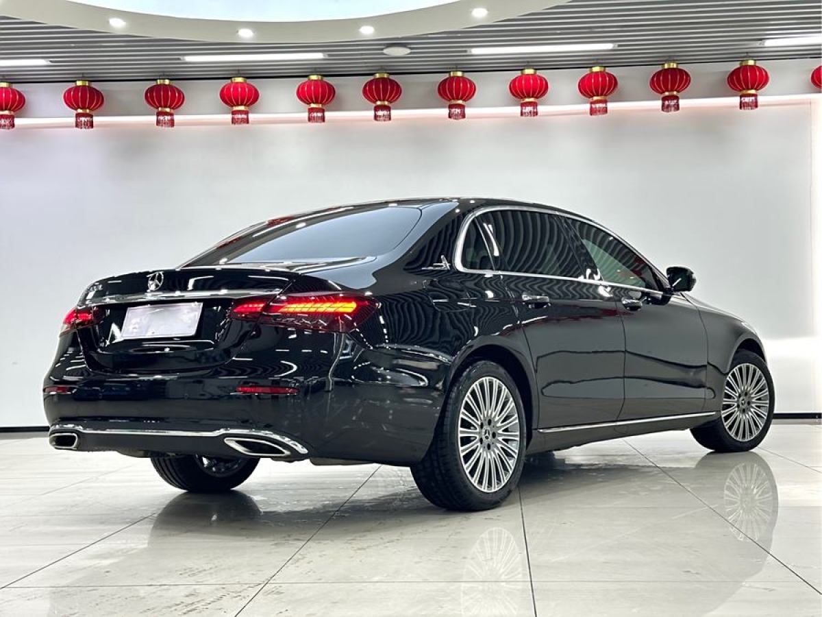 奔馳 奔馳E級(jí)  2020款 E 300 L 豪華型圖片