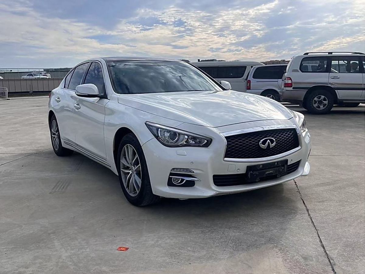 英菲尼迪 Q50L  2016款 2.0T 舒適版圖片