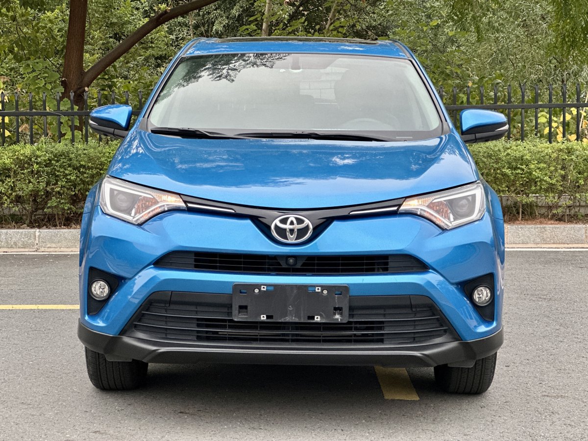 2017年1月豐田 RAV4  2016款 榮放 2.0L CVT兩驅(qū)風尚版