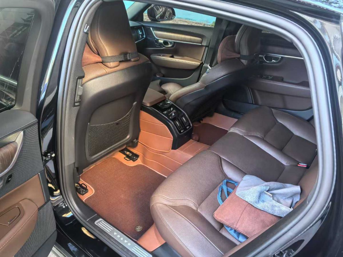 沃爾沃 S90  2023款 B5 智遠(yuǎn)豪華版圖片