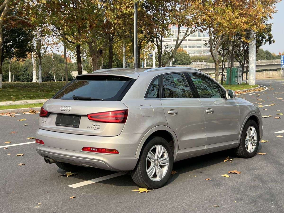 奧迪 奧迪Q3  2015款 35 TFSI quattro百萬(wàn)紀(jì)念進(jìn)享型圖片