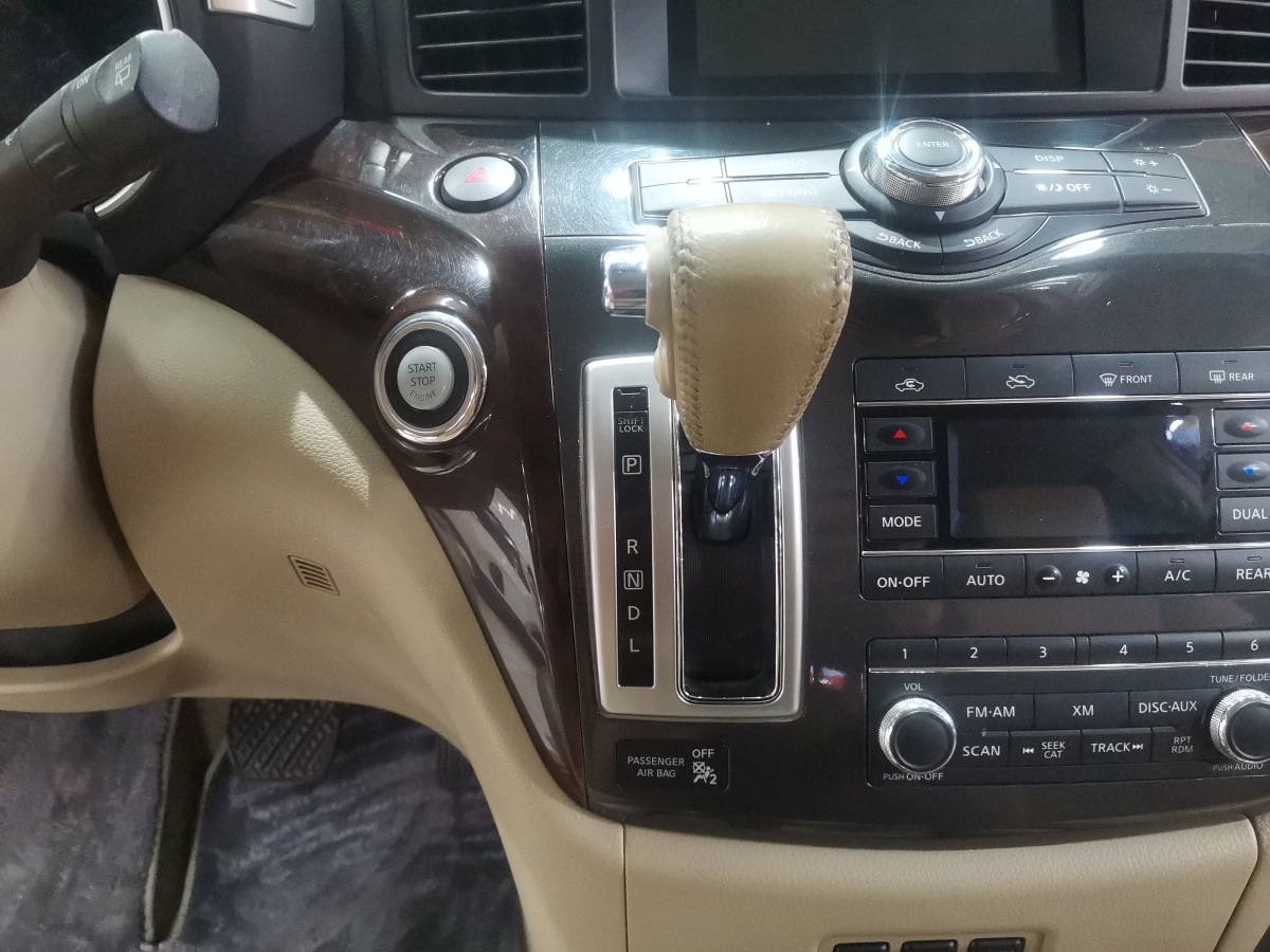 2015年7月丰田 塞纳  1447款 3.5L 基本型