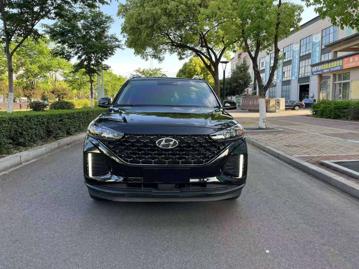 現(xiàn)代 ix35  2021款 240T GDi DCT兩驅(qū)領(lǐng)先版GLS圖片