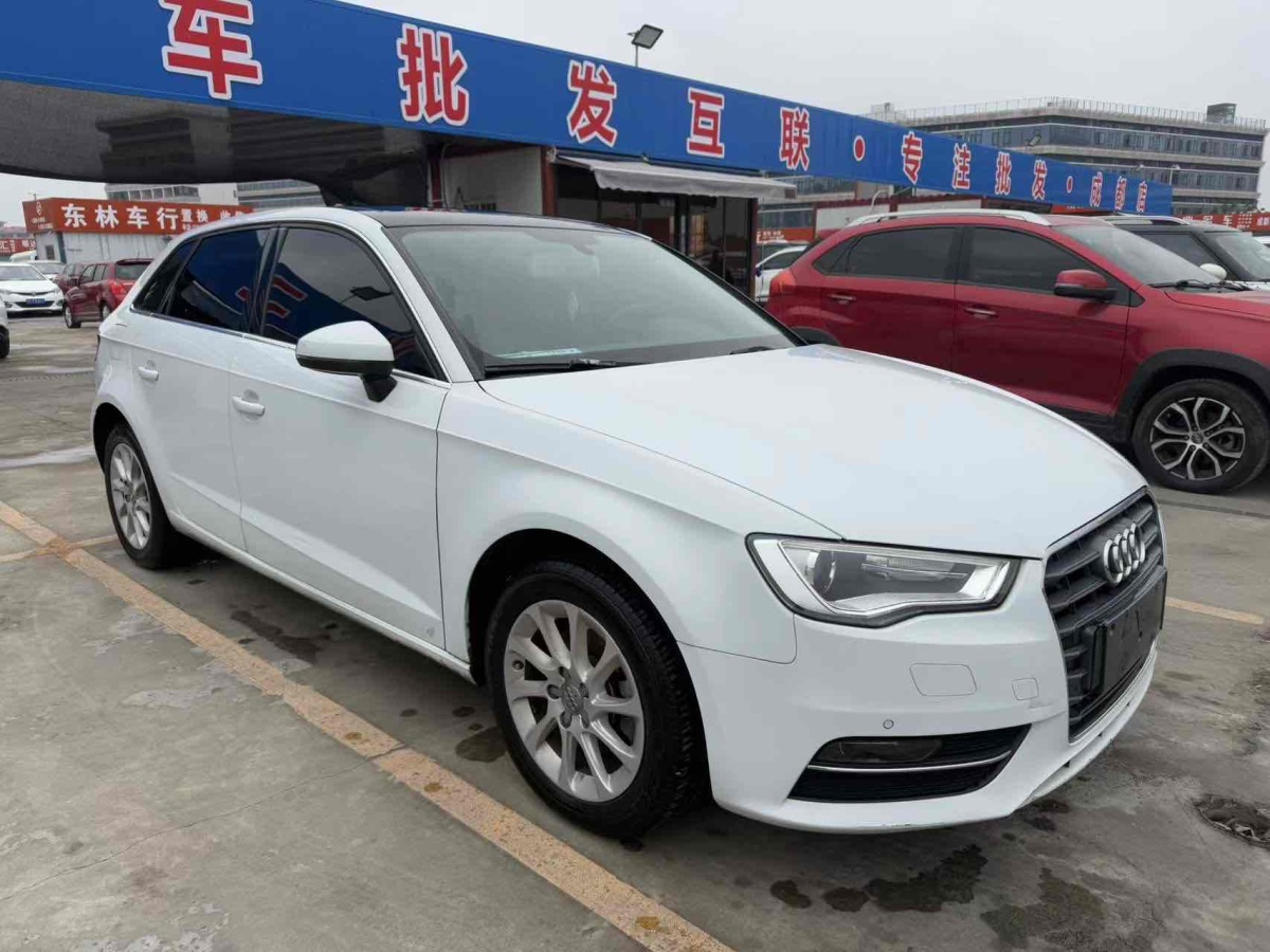 奧迪 奧迪A3  2016款 Sportback 35 TFSI 領(lǐng)英型圖片