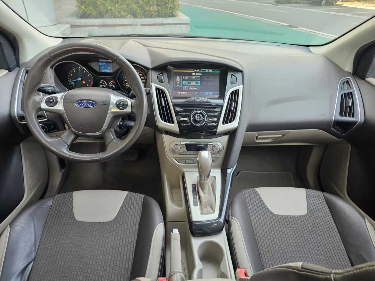 福特 福克斯  2015款 三廂 EcoBoost 180 自動精英型圖片
