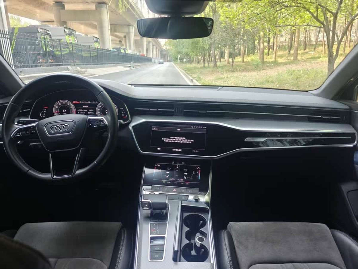 奧迪 奧迪A6L  2022款 40 TFSI 豪華動(dòng)感型圖片